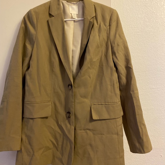 H&M Blazer tan size 2only worn once - Picture 1 of 2